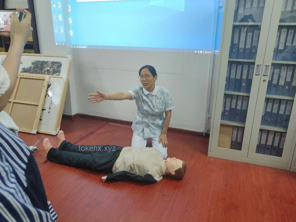 如何利用“医术与拳脚”技能提升个人应急处理能力